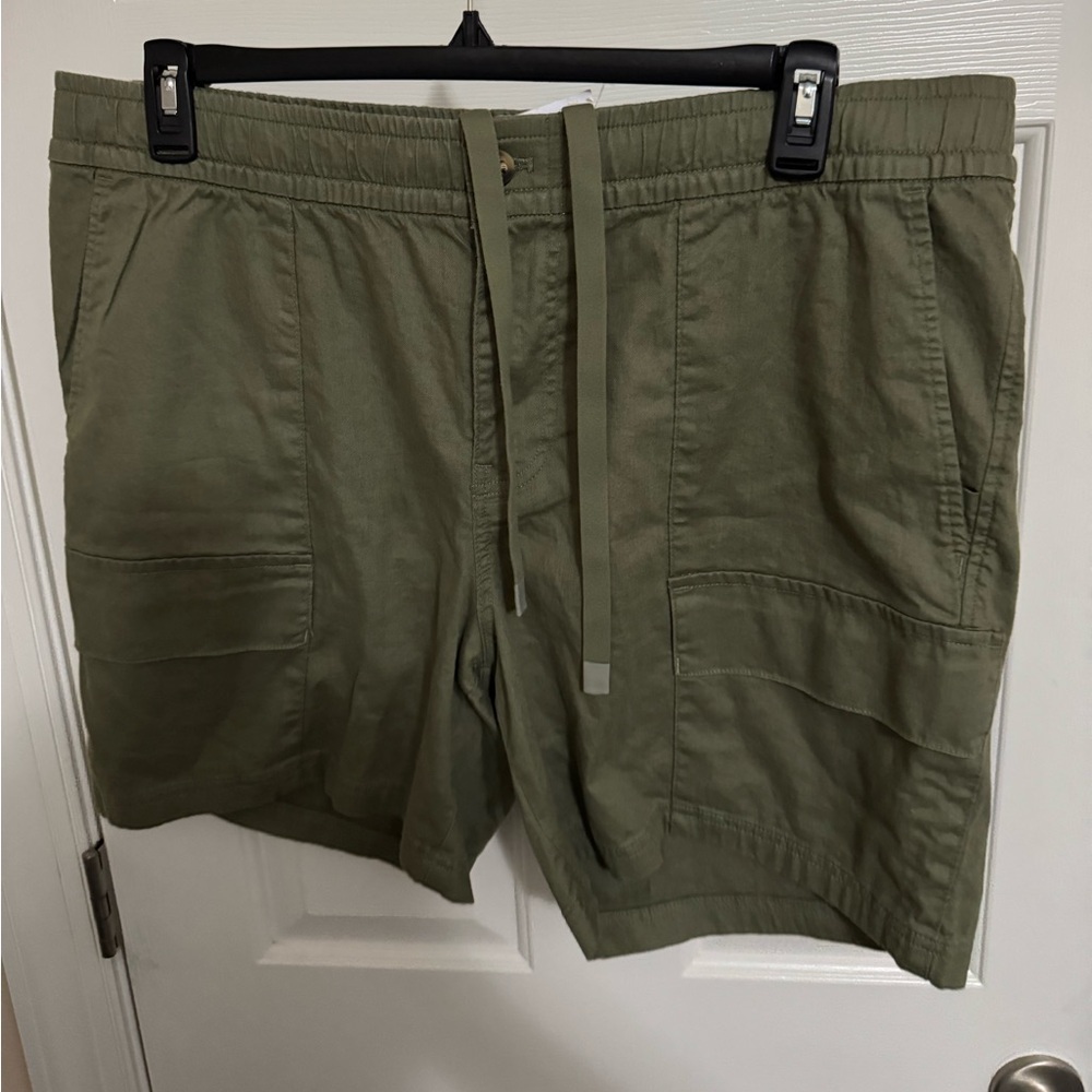Olive Green Wonen’s Shorts XL NEW